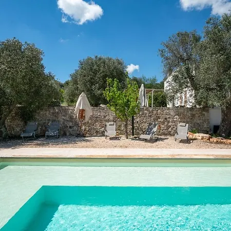 Trullo With Pool And Garden Between Ostuni And Ceglie וילה צ'יסטרנינו