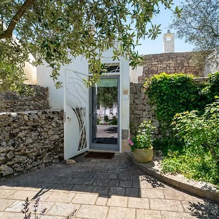 Trullo With Pool And Garden Between Ostuni And Ceglie Villa Cisternino