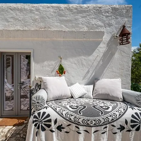 Trullo With Pool And Garden Between Ostuni And Ceglie Villa Cisternino