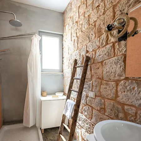 Trullo With Pool And Garden Between Ostuni And Ceglie Cisternino