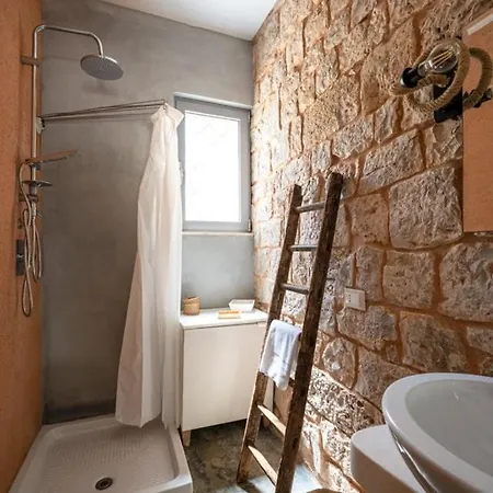 Trullo With Pool And Garden Between Ostuni And Ceglie * צ'יסטרנינו