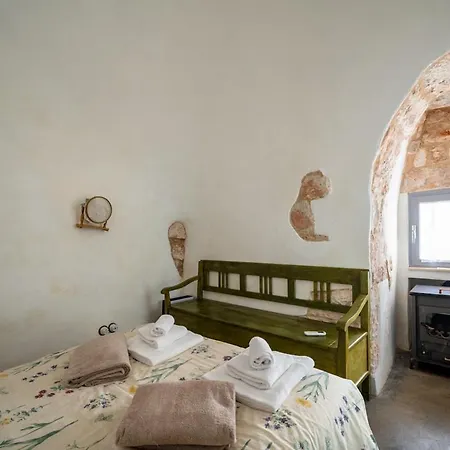 Trullo With Pool And Garden Between Ostuni And Ceglie *