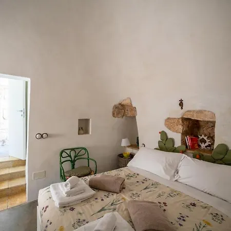 Trullo With Pool And Garden Between Ostuni And Ceglie Villa *