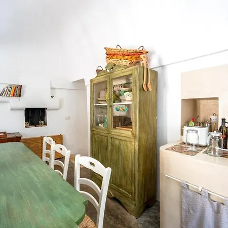 Trullo With Pool And Garden Between Ostuni And Ceglie